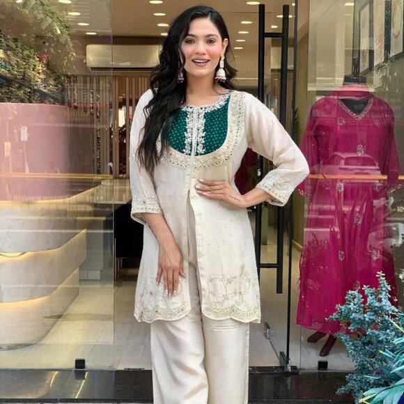 Kurti Set - Picture 1 of 14